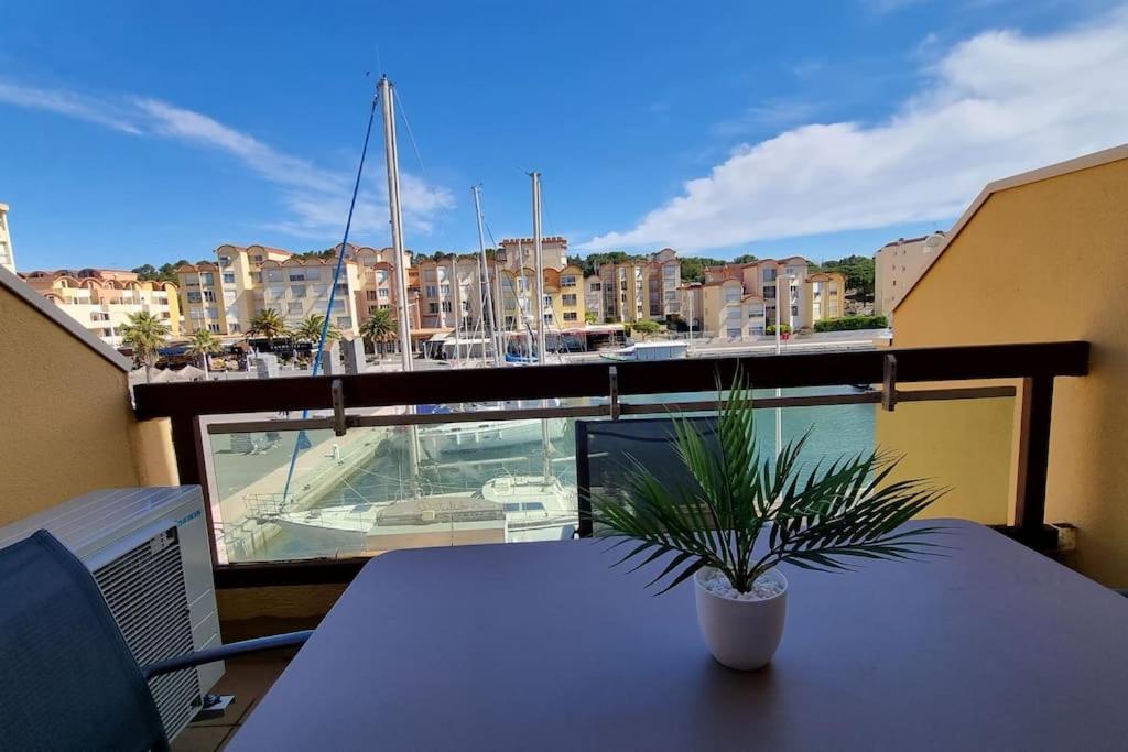 Magnifique Studio Sur Le Port De Gruissan Exterior photo